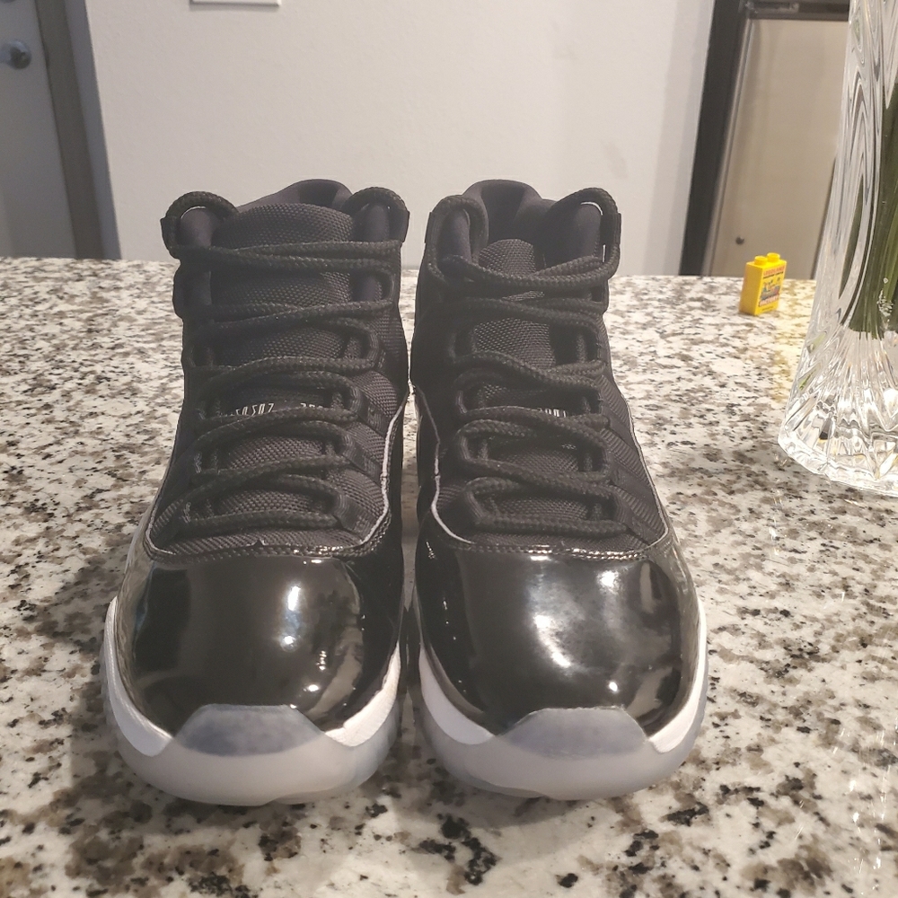 Jordan 11's